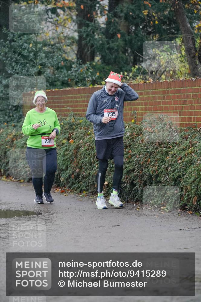 07.12.2025 - St. Pauli X-Mass-Run No. 15 Michael Burmester http://msf.ph/oto/9415289 07.12.2025 10:08:00 Laufen 731, 735 meine-sportfotos.de