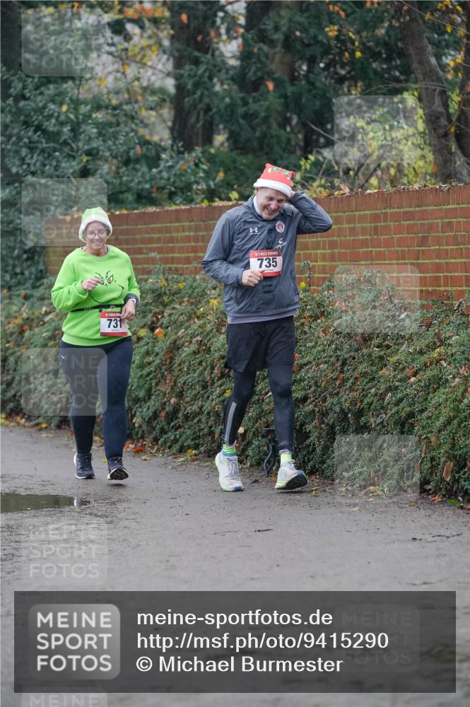 07.12.2025 - St. Pauli X-Mass-Run No. 15 Michael Burmester http://msf.ph/oto/9415290 07.12.2025 10:08:00 Laufen 731, 735 meine-sportfotos.de