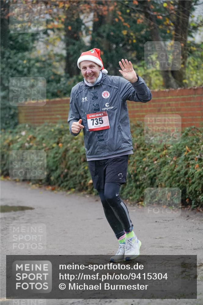 07.12.2025 - St. Pauli X-Mass-Run No. 15 Michael Burmester http://msf.ph/oto/9415304 07.12.2025 10:08:04 Laufen 15, 735 meine-sportfotos.de