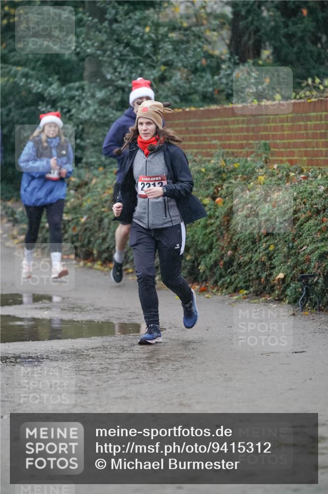 07.12.2025 - St. Pauli X-Mass-Run No. 15 Michael Burmester http://msf.ph/oto/9415312 07.12.2025 10:08:17 Laufen 2212 meine-sportfotos.de