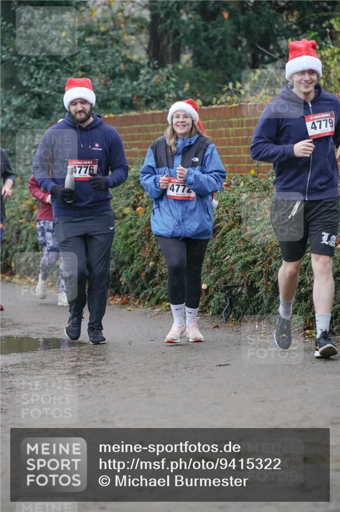 07.12.2025 - St. Pauli X-Mass-Run No. 15 Michael Burmester http://msf.ph/oto/9415322 07.12.2025 10:08:21 Laufen 4776, 4772, 4779 meine-sportfotos.de