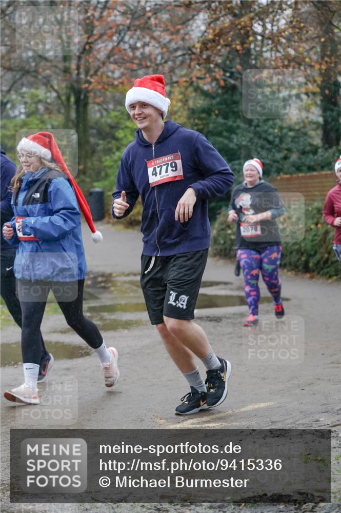 07.12.2025 - St. Pauli X-Mass-Run No. 15 Michael Burmester http://msf.ph/oto/9415336 07.12.2025 10:08:25 Laufen 15, 4779, 2078 meine-sportfotos.de