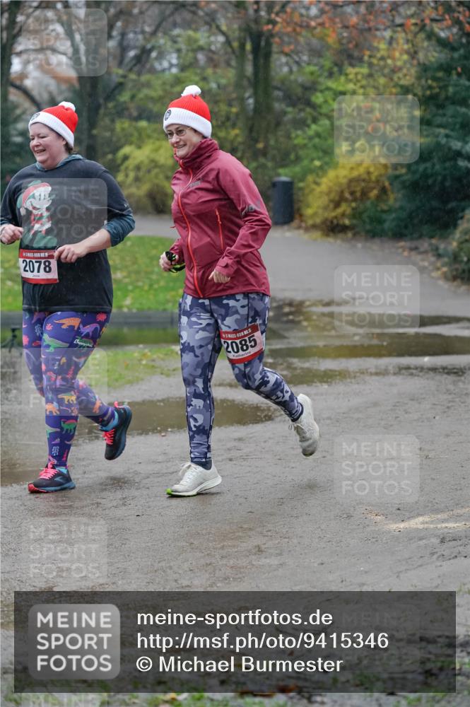 07.12.2025 - St. Pauli X-Mass-Run No. 15 Michael Burmester http://msf.ph/oto/9415346 07.12.2025 10:08:27 Laufen 2078, 2085 meine-sportfotos.de