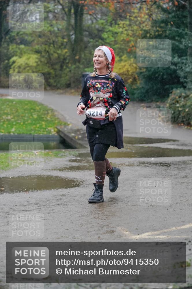 07.12.2025 - St. Pauli X-Mass-Run No. 15 Michael Burmester http://msf.ph/oto/9415350 07.12.2025 10:08:30 Laufen 1, 3214 meine-sportfotos.de