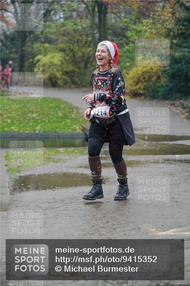 07.12.2025 - St. Pauli X-Mass-Run No. 15 Michael Burmester http://msf.ph/oto/9415352 07.12.2025 10:08:30 Laufen 3214 meine-sportfotos.de