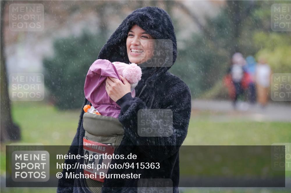 07.12.2025 - St. Pauli X-Mass-Run No. 15 Michael Burmester http://msf.ph/oto/9415363 07.12.2025 10:09:52 Laufen 15, 041 meine-sportfotos.de