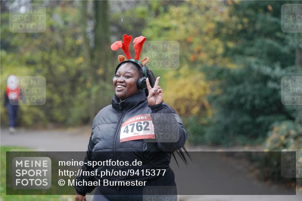 07.12.2025 - St. Pauli X-Mass-Run No. 15 Michael Burmester http://msf.ph/oto/9415377 07.12.2025 10:11:11 Laufen 15, 4762 meine-sportfotos.de