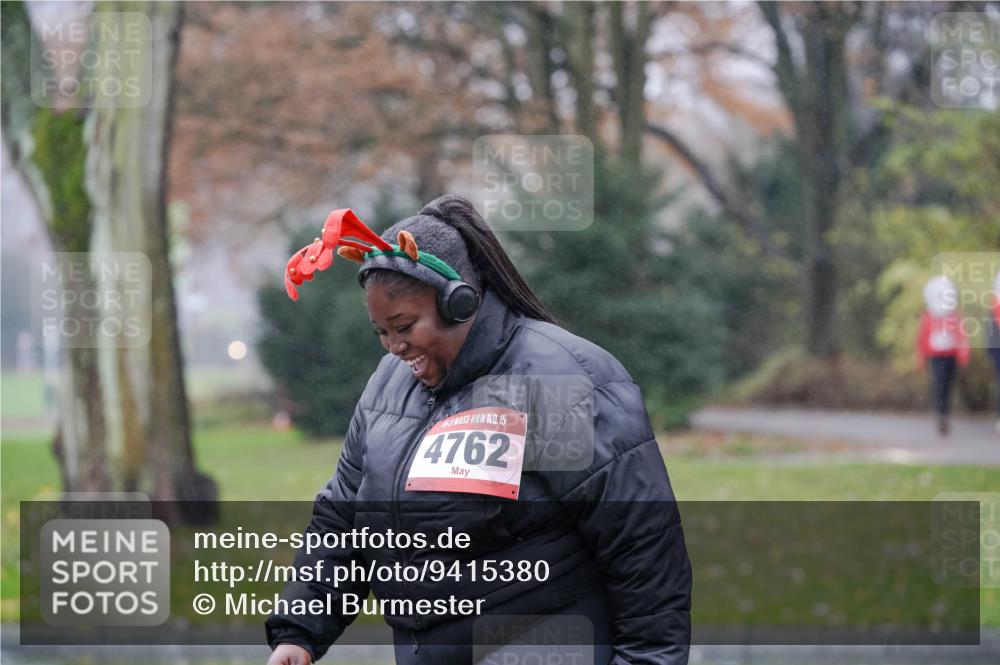 07.12.2025 - St. Pauli X-Mass-Run No. 15 Michael Burmester http://msf.ph/oto/9415380 07.12.2025 10:11:12 Laufen 15, 4762 meine-sportfotos.de