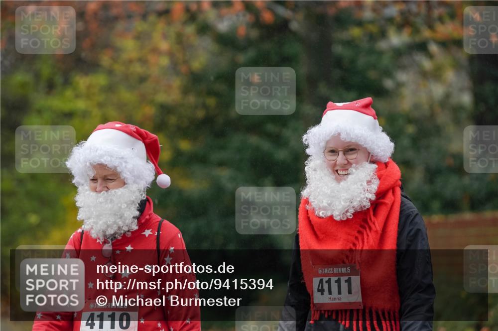 07.12.2025 - St. Pauli X-Mass-Run No. 15 Michael Burmester http://msf.ph/oto/9415394 07.12.2025 10:11:39 Laufen 15, 4110, 15, 4111 meine-sportfotos.de