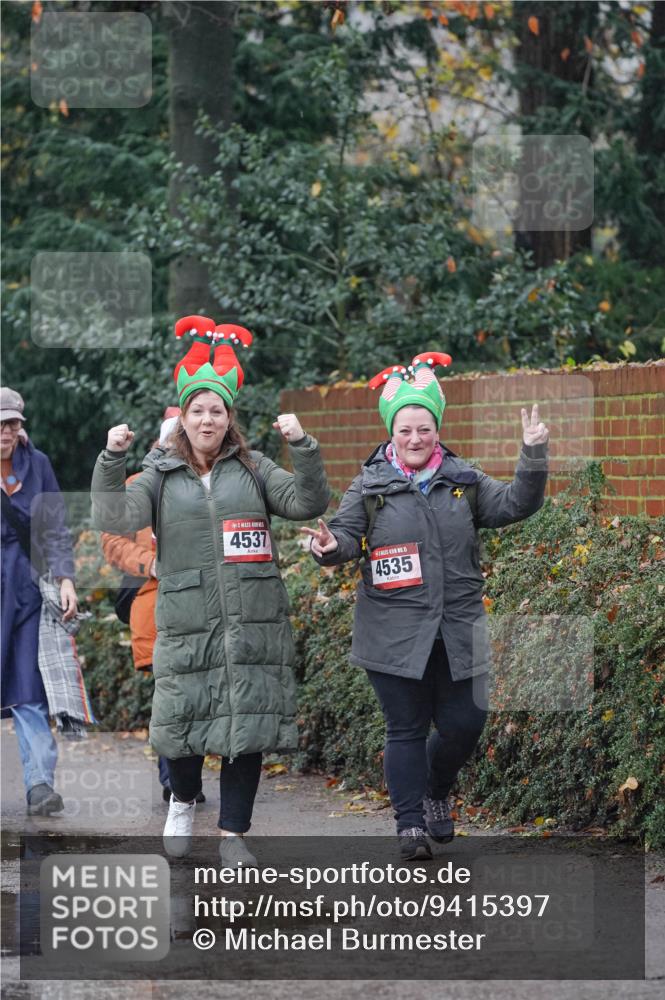 07.12.2025 - St. Pauli X-Mass-Run No. 15 Michael Burmester http://msf.ph/oto/9415397 07.12.2025 10:12:18 Laufen 4537, 15, 4535 meine-sportfotos.de