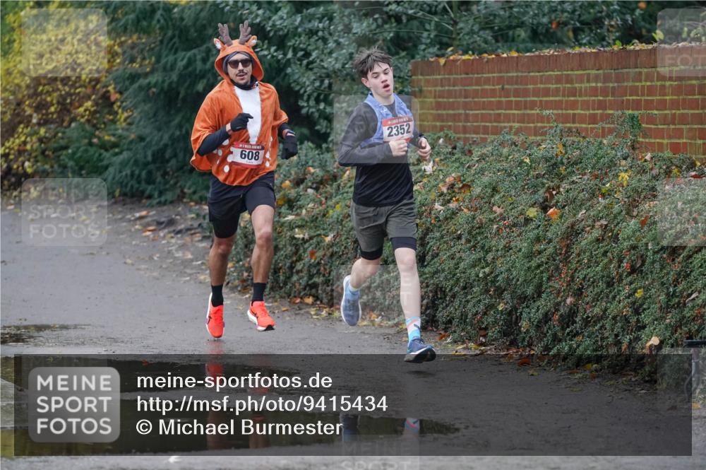 07.12.2025 - St. Pauli X-Mass-Run No. 15 Michael Burmester http://msf.ph/oto/9415434 07.12.2025 10:17:55 Laufen 2352, 608 meine-sportfotos.de