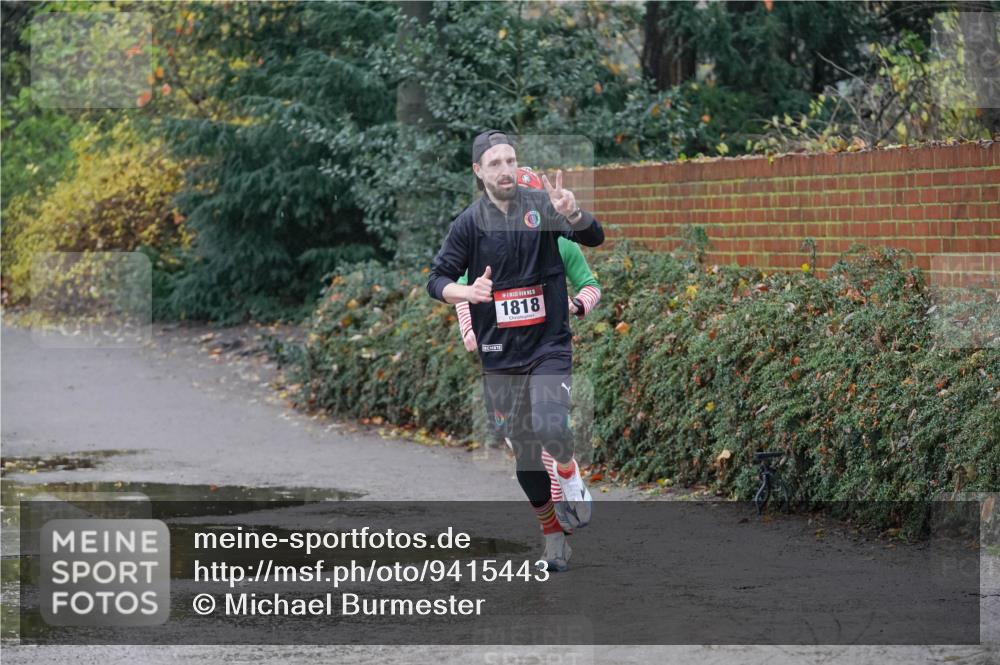 07.12.2025 - St. Pauli X-Mass-Run No. 15 Michael Burmester http://msf.ph/oto/9415443 07.12.2025 10:18:01 Laufen 1818 meine-sportfotos.de