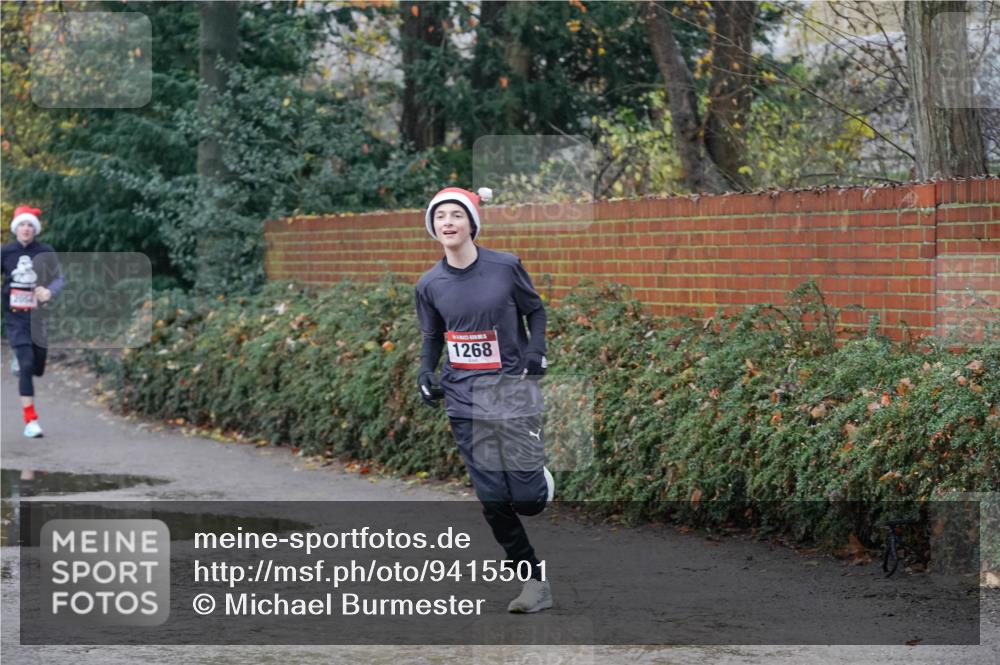 07.12.2025 - St. Pauli X-Mass-Run No. 15 Michael Burmester http://msf.ph/oto/9415501 07.12.2025 10:19:04 Laufen 1268 meine-sportfotos.de