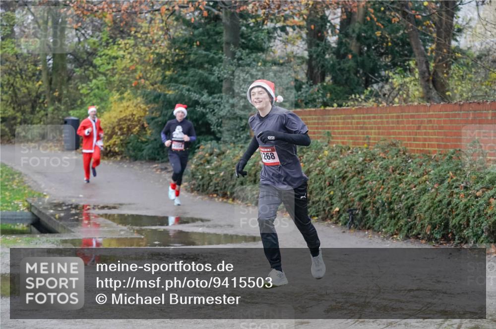 07.12.2025 - St. Pauli X-Mass-Run No. 15 Michael Burmester http://msf.ph/oto/9415503 07.12.2025 10:19:04 Laufen 268 meine-sportfotos.de