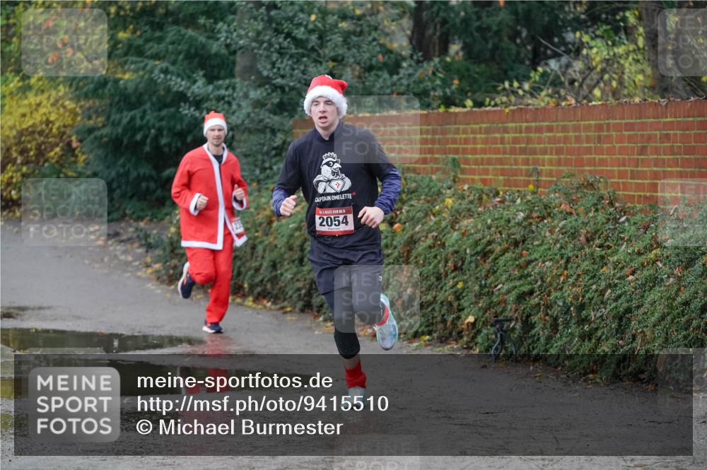 07.12.2025 - St. Pauli X-Mass-Run No. 15 Michael Burmester http://msf.ph/oto/9415510 07.12.2025 10:19:07 Laufen 0, 15, 2054 meine-sportfotos.de