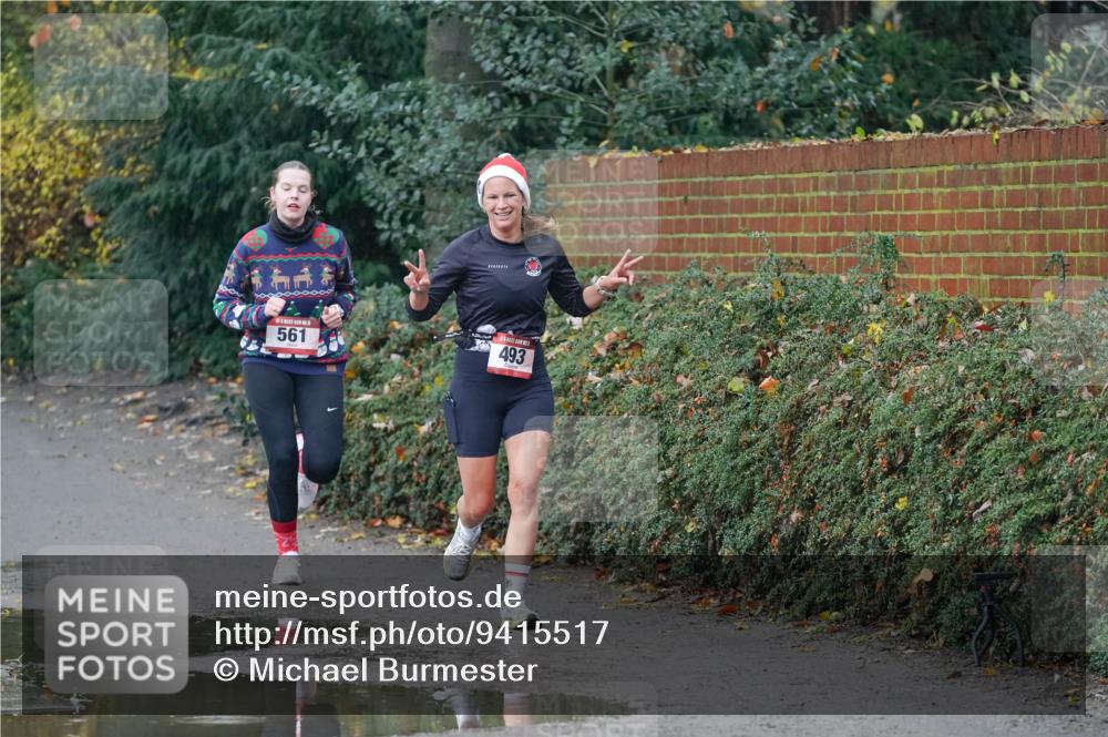 07.12.2025 - St. Pauli X-Mass-Run No. 15 Michael Burmester http://msf.ph/oto/9415517 07.12.2025 10:19:13 Laufen 493, 561 meine-sportfotos.de
