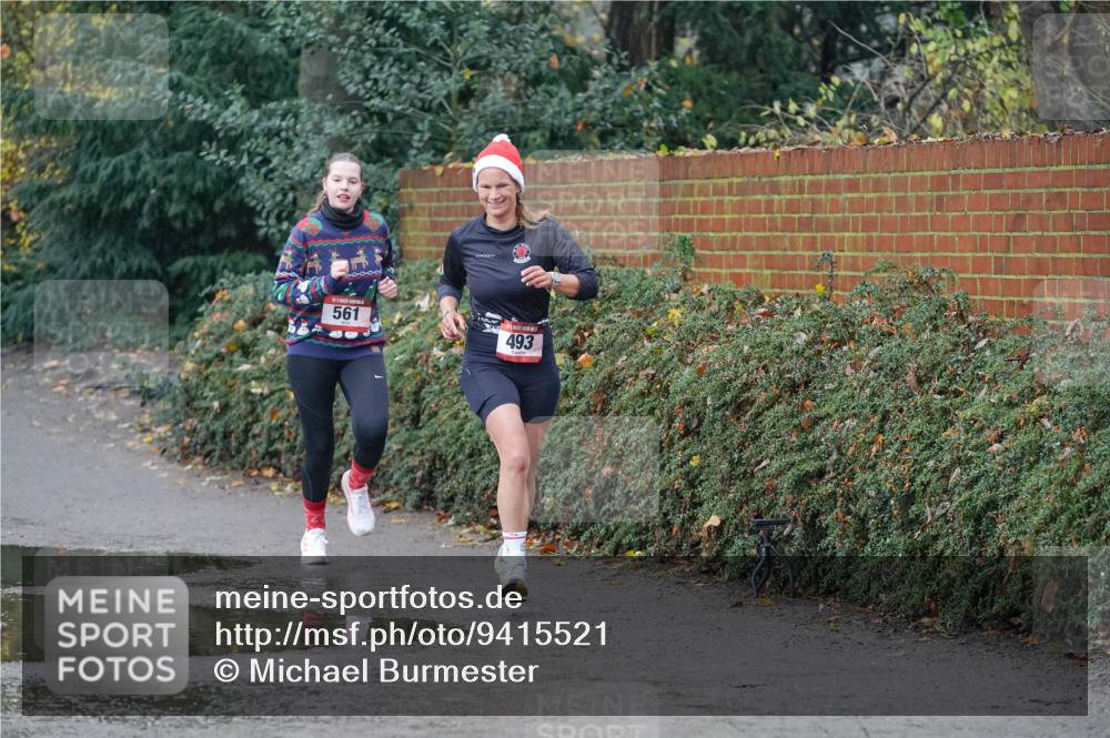 07.12.2025 - St. Pauli X-Mass-Run No. 15 Michael Burmester http://msf.ph/oto/9415521 07.12.2025 10:19:14 Laufen 561, 493 meine-sportfotos.de
