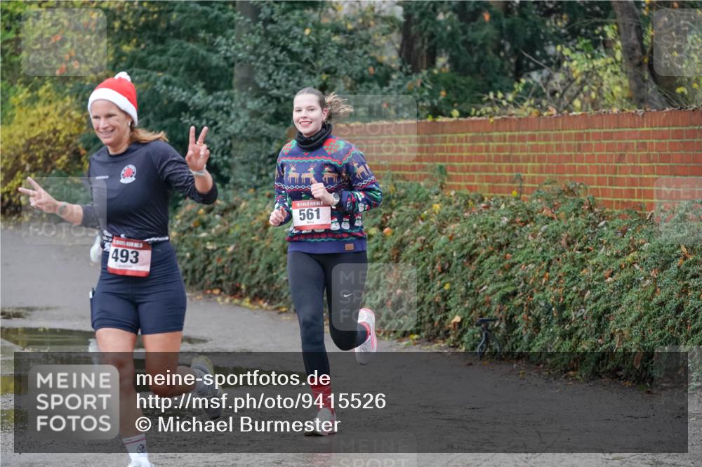 07.12.2025 - St. Pauli X-Mass-Run No. 15 Michael Burmester http://msf.ph/oto/9415526 07.12.2025 10:19:16 Laufen 493, 561 meine-sportfotos.de