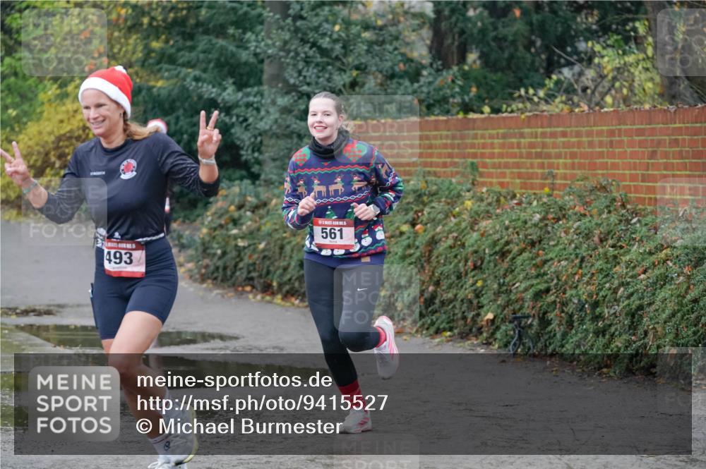 07.12.2025 - St. Pauli X-Mass-Run No. 15 Michael Burmester http://msf.ph/oto/9415527 07.12.2025 10:19:16 Laufen 493, 561 meine-sportfotos.de