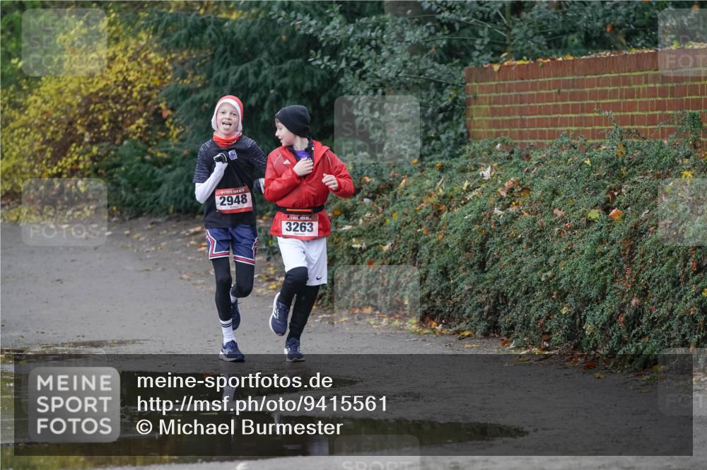 07.12.2025 - St. Pauli X-Mass-Run No. 15 Michael Burmester http://msf.ph/oto/9415561 07.12.2025 10:19:38 Laufen 2948, 3263 meine-sportfotos.de