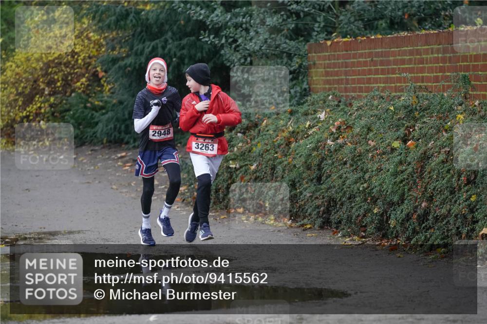 07.12.2025 - St. Pauli X-Mass-Run No. 15 Michael Burmester http://msf.ph/oto/9415562 07.12.2025 10:19:38 Laufen 2948, 3263 meine-sportfotos.de
