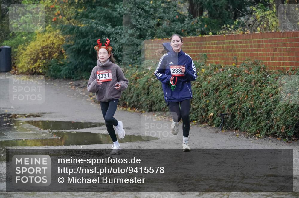 07.12.2025 - St. Pauli X-Mass-Run No. 15 Michael Burmester http://msf.ph/oto/9415578 07.12.2025 10:19:44 Laufen 2331, 233 meine-sportfotos.de