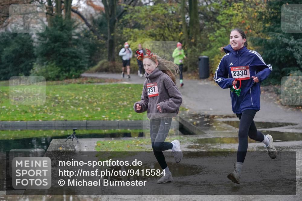07.12.2025 - St. Pauli X-Mass-Run No. 15 Michael Burmester http://msf.ph/oto/9415584 07.12.2025 10:19:45 Laufen 15, 331, 15, 2330 meine-sportfotos.de