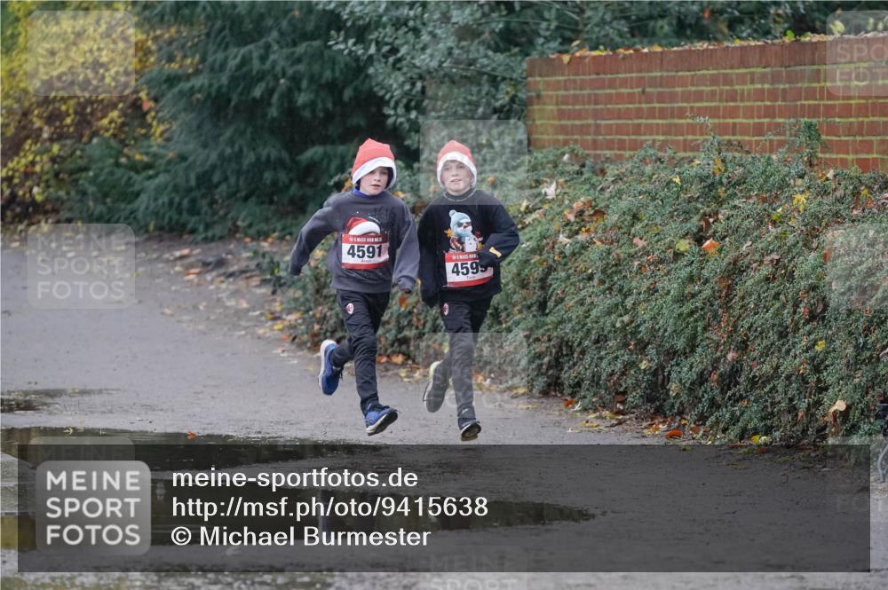 07.12.2025 - St. Pauli X-Mass-Run No. 15 Michael Burmester http://msf.ph/oto/9415638 07.12.2025 10:20:19 Laufen 5, 4591, 4595 meine-sportfotos.de