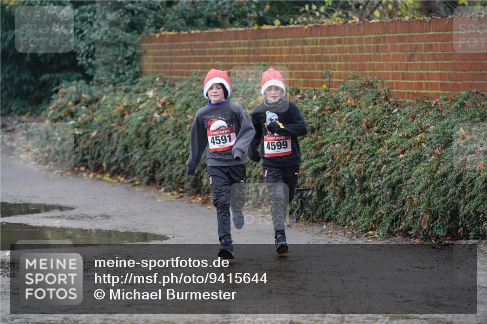 07.12.2025 - St. Pauli X-Mass-Run No. 15 Michael Burmester http://msf.ph/oto/9415644 07.12.2025 10:20:21 Laufen 15, 4591, 15, 4599 meine-sportfotos.de