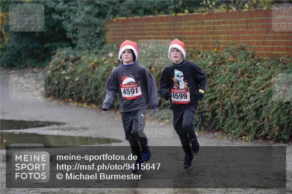 07.12.2025 - St. Pauli X-Mass-Run No. 15 Michael Burmester http://msf.ph/oto/9415647 07.12.2025 10:20:22 Laufen 15, 4591, 15, 4599 meine-sportfotos.de