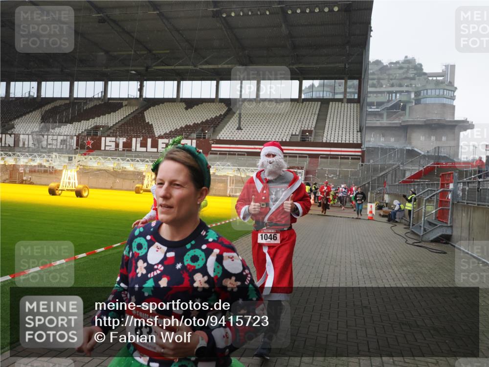 07.12.2025 - St. Pauli X-Mass-Run No. 15 Fabian Wolf http://msf.ph/oto/9415723 07.12.2025 11:05:41 Ziel 199, 831, 932, 1046, 1049, 1092, 1196, 1840, 1841, 2006, 2254, 2884 meine-sportfotos.de
