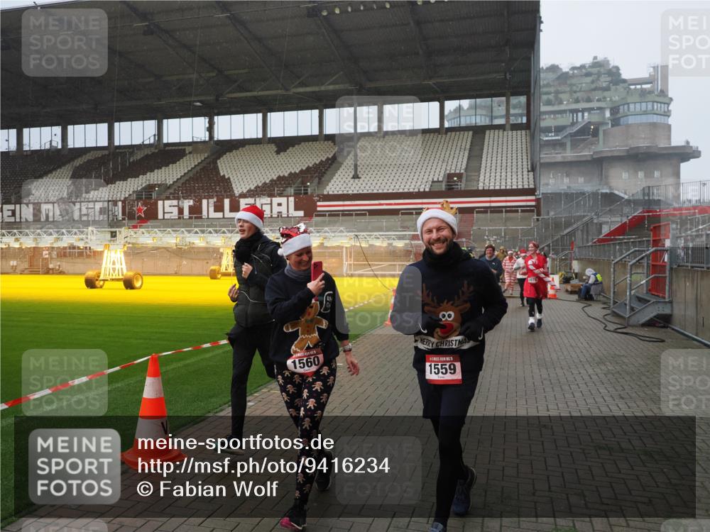 07.12.2025 - St. Pauli X-Mass-Run No. 15 Fabian Wolf http://msf.ph/oto/9416234 07.12.2025 11:08:18 Ziel 100, 396, 446, 629, 635, 758, 1078, 1170, 1559, 1560, 1596, 1706 meine-sportfotos.de