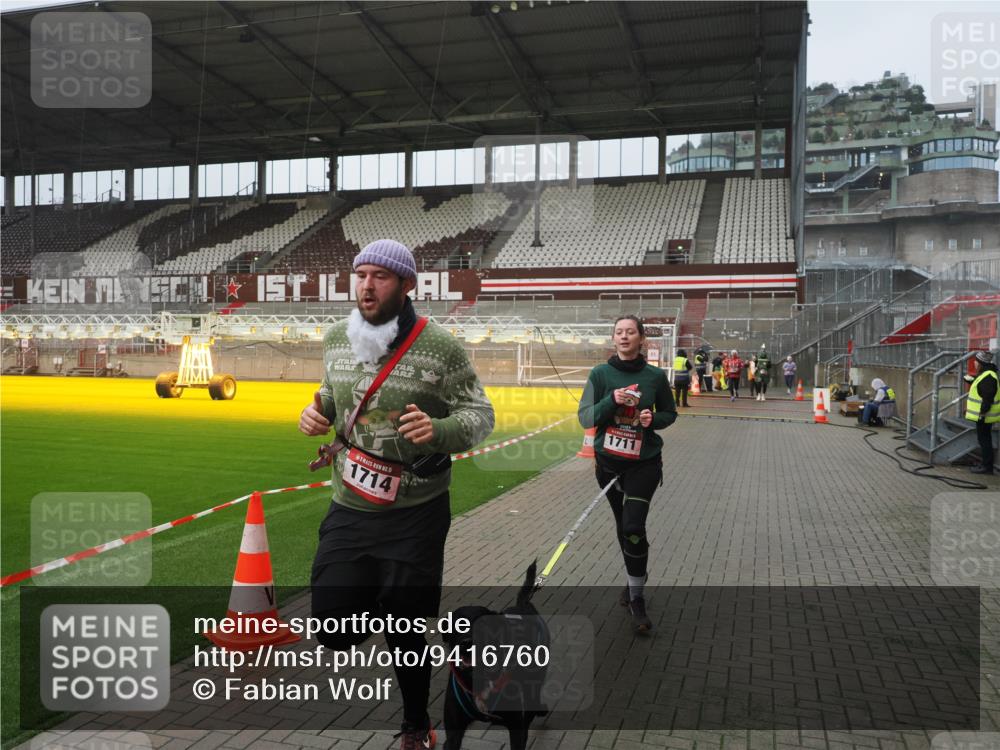 07.12.2025 - St. Pauli X-Mass-Run No. 15 Fabian Wolf http://msf.ph/oto/9416760 07.12.2025 11:11:37 Ziel 171, 182, 190, 1309, 1321, 1589, 1711, 1714, 1767, 1770 meine-sportfotos.de