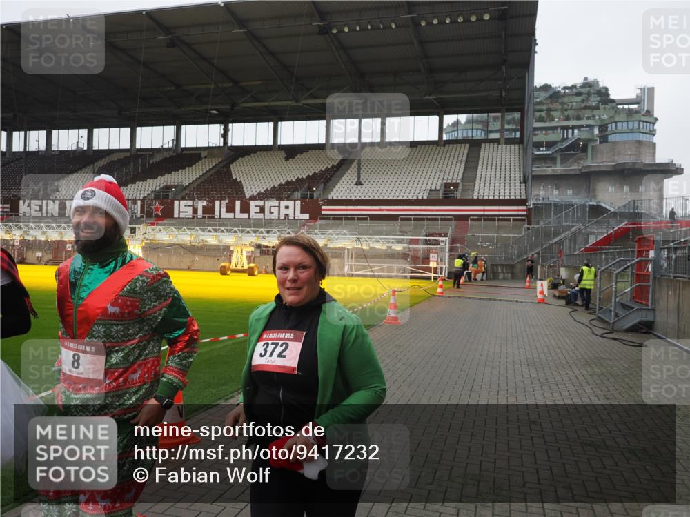 07.12.2025 - St. Pauli X-Mass-Run No. 15 Fabian Wolf http://msf.ph/oto/9417232 07.12.2025 11:15:54 Ziel 8, 14, 372, 2194 meine-sportfotos.de