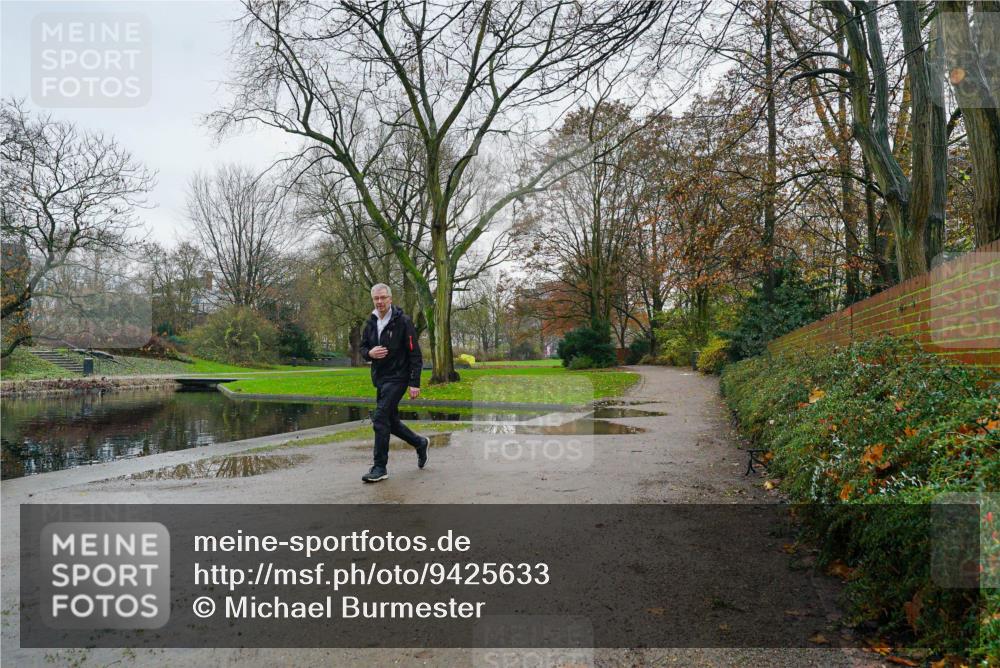07.12.2025 - St. Pauli X-Mass-Run No. 15 Michael Burmester http://msf.ph/oto/9425633 07.12.2025 09:23:19 Laufen  meine-sportfotos.de