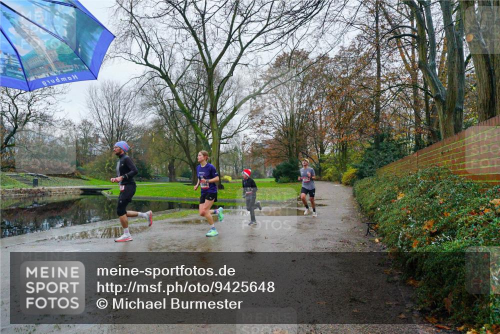 07.12.2025 - St. Pauli X-Mass-Run No. 15 Michael Burmester http://msf.ph/oto/9425648 07.12.2025 09:36:44 Laufen 2224, 1896 meine-sportfotos.de