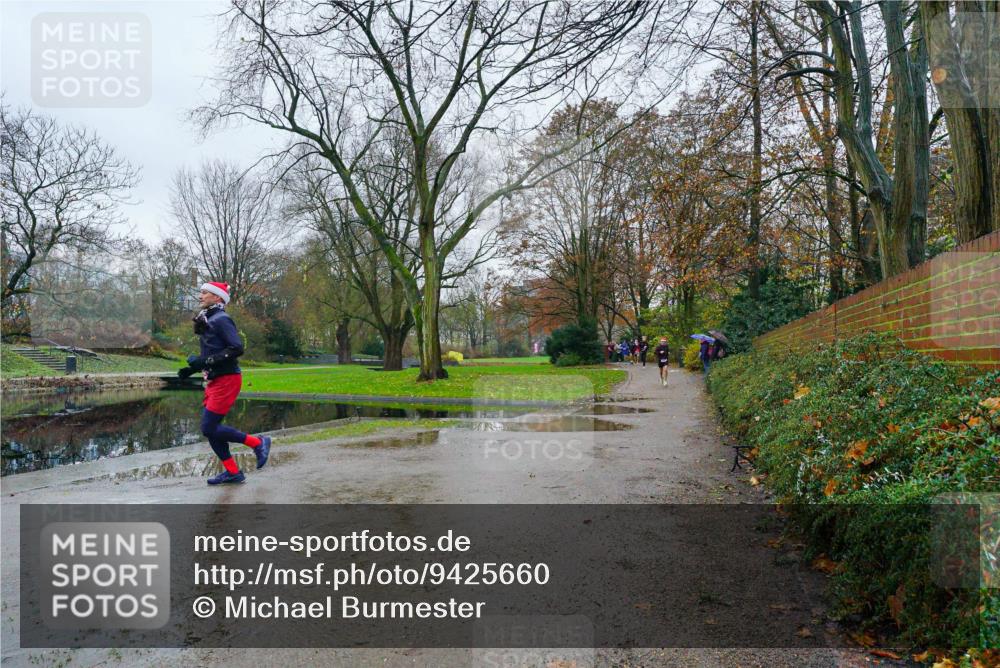 07.12.2025 - St. Pauli X-Mass-Run No. 15 Michael Burmester http://msf.ph/oto/9425660 07.12.2025 09:37:17 Laufen  meine-sportfotos.de