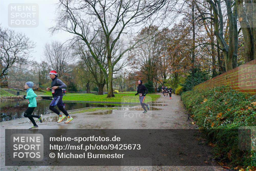 07.12.2025 - St. Pauli X-Mass-Run No. 15 Michael Burmester http://msf.ph/oto/9425673 07.12.2025 09:38:03 Laufen  meine-sportfotos.de