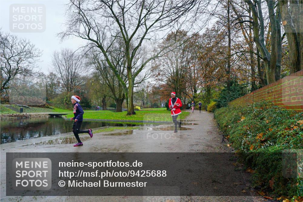 07.12.2025 - St. Pauli X-Mass-Run No. 15 Michael Burmester http://msf.ph/oto/9425688 07.12.2025 09:38:37 Laufen  meine-sportfotos.de