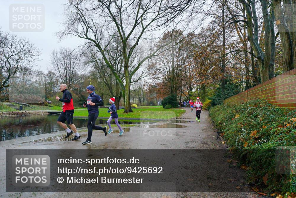 07.12.2025 - St. Pauli X-Mass-Run No. 15 Michael Burmester http://msf.ph/oto/9425692 07.12.2025 09:38:59 Laufen 261 meine-sportfotos.de