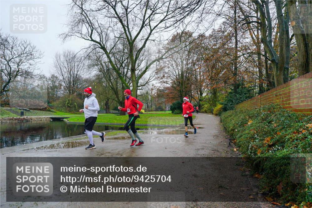07.12.2025 - St. Pauli X-Mass-Run No. 15 Michael Burmester http://msf.ph/oto/9425704 07.12.2025 09:39:38 Laufen  meine-sportfotos.de