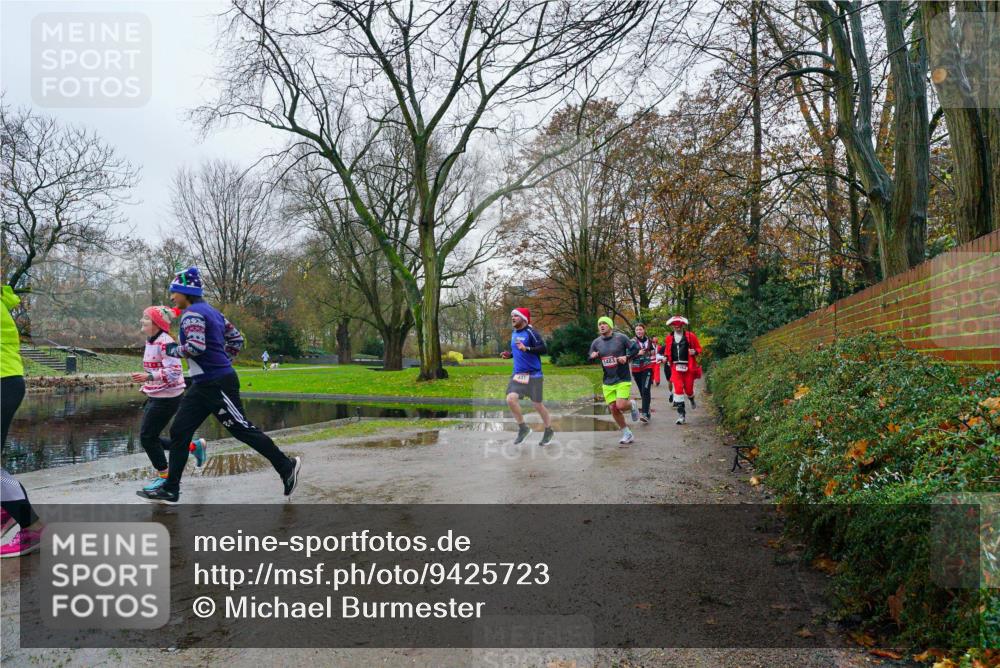 07.12.2025 - St. Pauli X-Mass-Run No. 15 Michael Burmester http://msf.ph/oto/9425723 07.12.2025 09:40:12 Laufen 441, 1483 meine-sportfotos.de