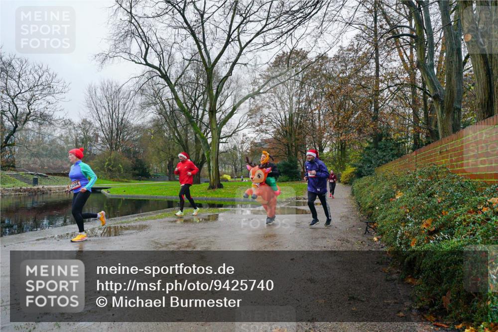 07.12.2025 - St. Pauli X-Mass-Run No. 15 Michael Burmester http://msf.ph/oto/9425740 07.12.2025 09:40:34 Laufen 2204 meine-sportfotos.de