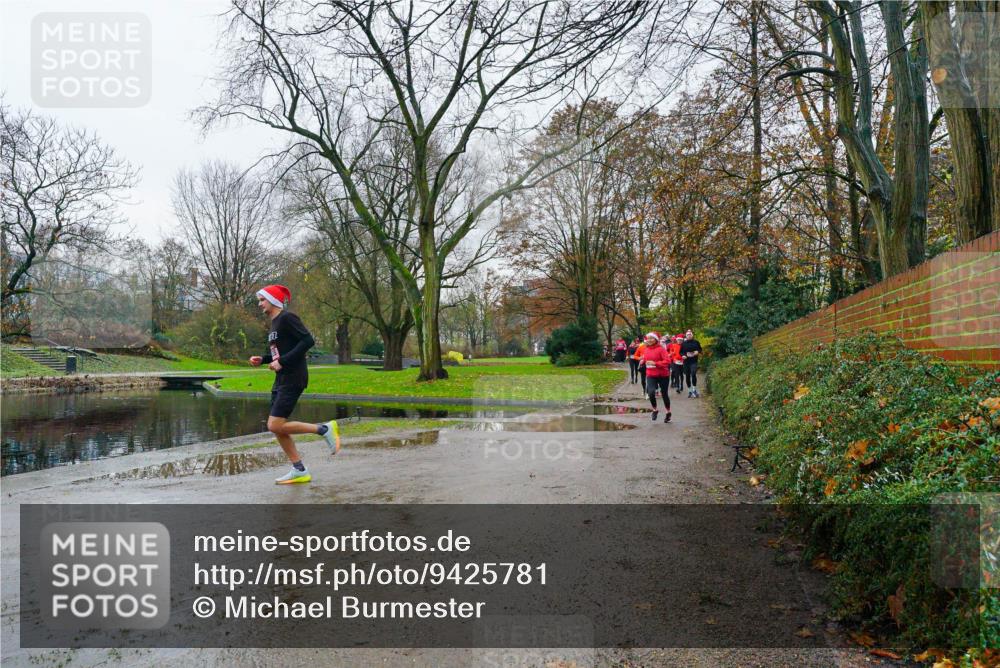 07.12.2025 - St. Pauli X-Mass-Run No. 15 Michael Burmester http://msf.ph/oto/9425781 07.12.2025 09:41:57 Laufen 57 meine-sportfotos.de