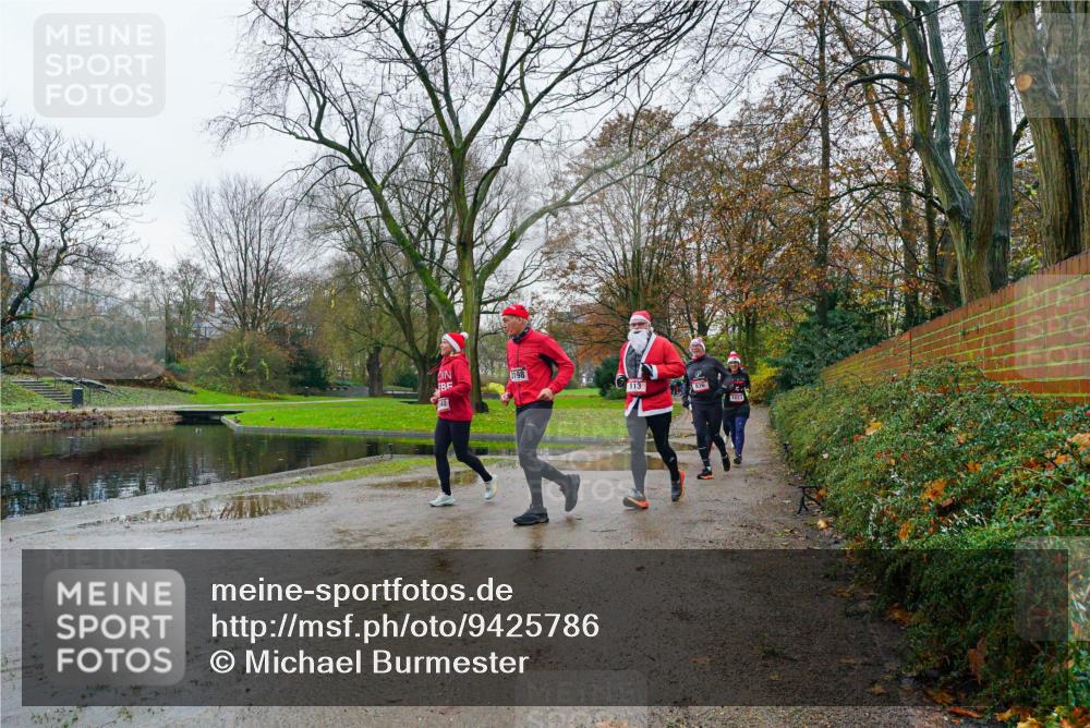 07.12.2025 - St. Pauli X-Mass-Run No. 15 Michael Burmester http://msf.ph/oto/9425786 07.12.2025 09:42:05 Laufen 3198, 113, 1023 meine-sportfotos.de