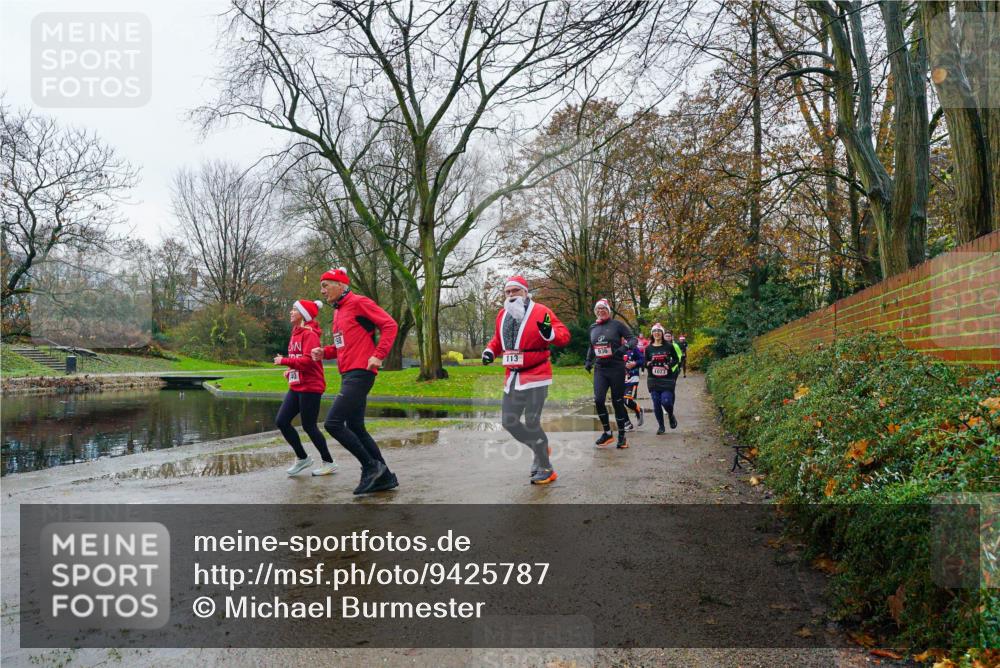 07.12.2025 - St. Pauli X-Mass-Run No. 15 Michael Burmester http://msf.ph/oto/9425787 07.12.2025 09:42:06 Laufen 113, 936, 1023 meine-sportfotos.de