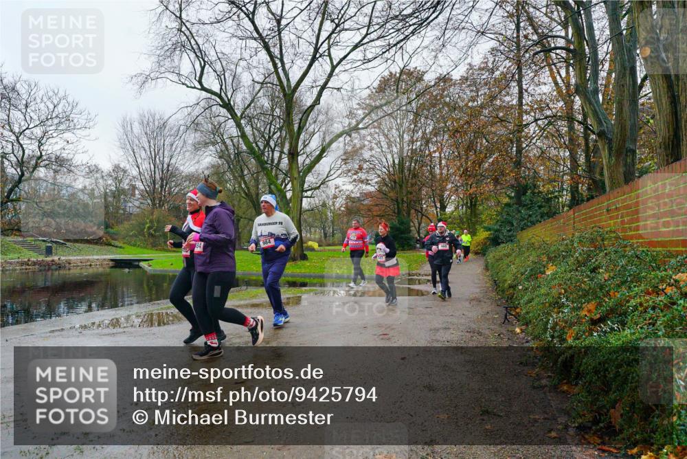 07.12.2025 - St. Pauli X-Mass-Run No. 15 Michael Burmester http://msf.ph/oto/9425794 07.12.2025 09:42:18 Laufen 984, 2176 meine-sportfotos.de
