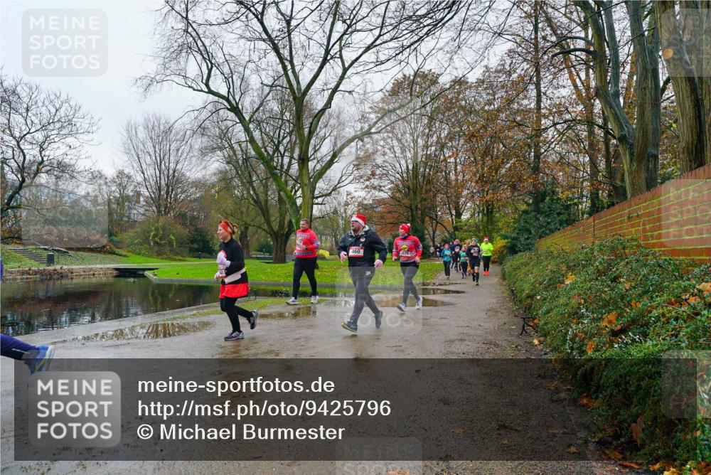 07.12.2025 - St. Pauli X-Mass-Run No. 15 Michael Burmester http://msf.ph/oto/9425796 07.12.2025 09:42:19 Laufen 460 meine-sportfotos.de