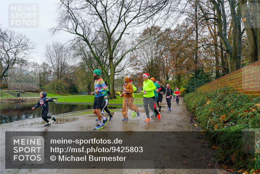 07.12.2025 - St. Pauli X-Mass-Run No. 15 Michael Burmester http://msf.ph/oto/9425803 07.12.2025 09:42:26 Laufen  meine-sportfotos.de