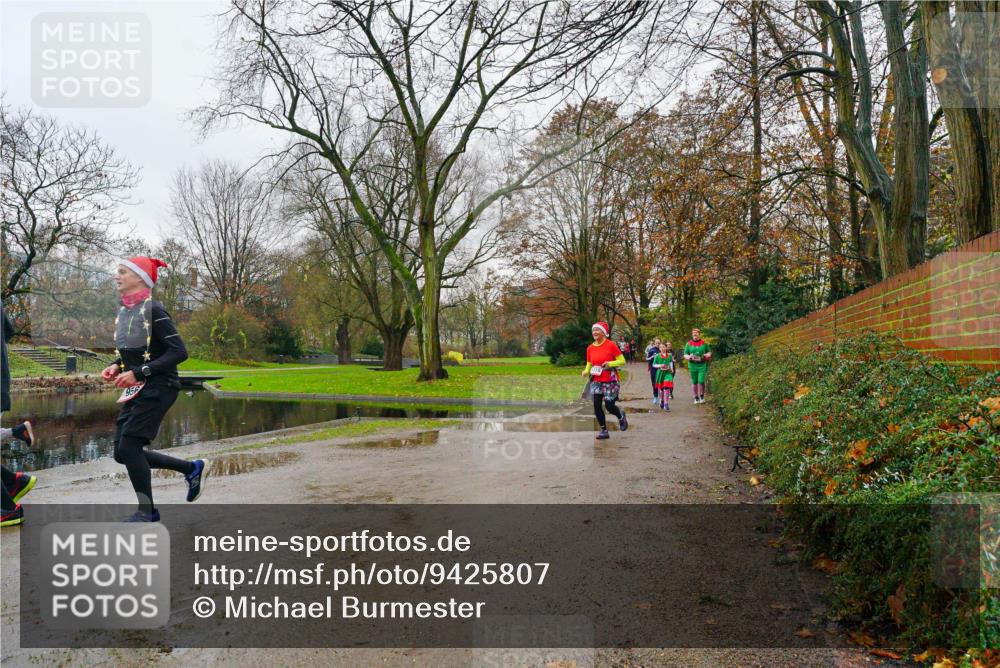 07.12.2025 - St. Pauli X-Mass-Run No. 15 Michael Burmester http://msf.ph/oto/9425807 07.12.2025 09:42:29 Laufen 956 meine-sportfotos.de